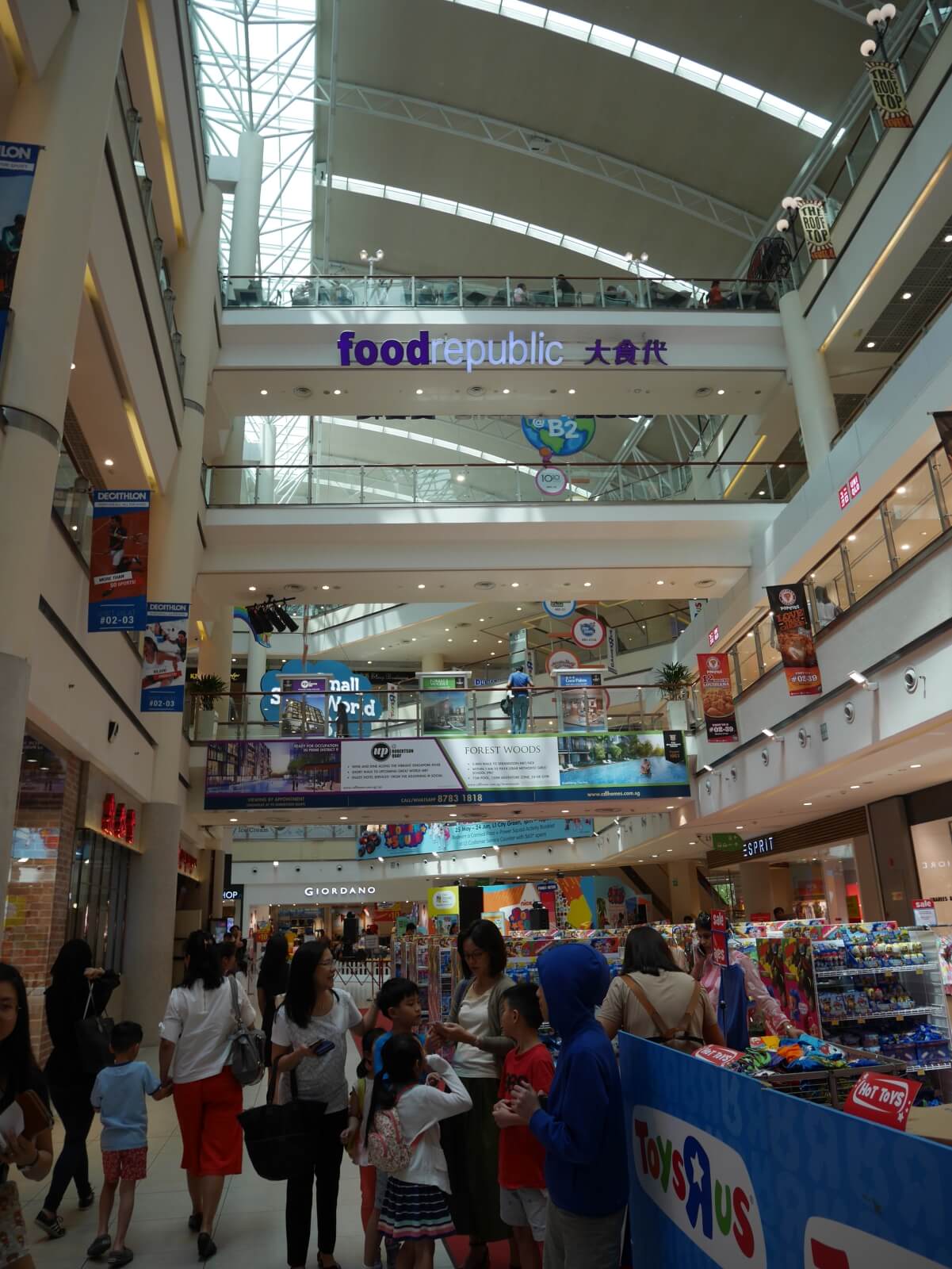 シンガポールのショッピングセンター